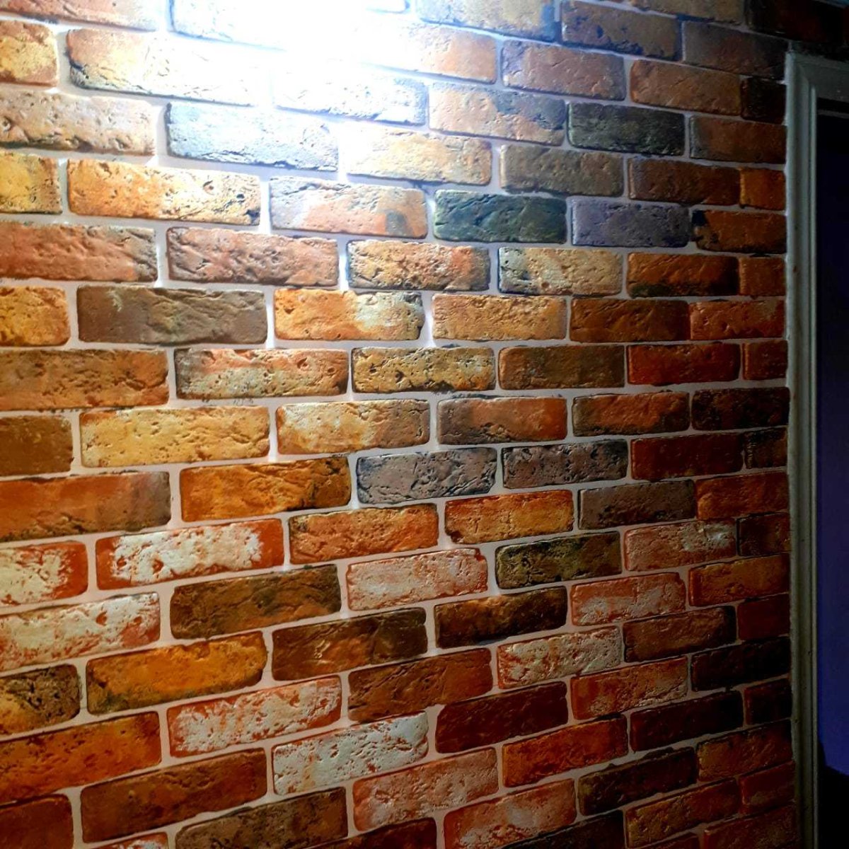 Декоративная штукатурка под кирпич на кухне