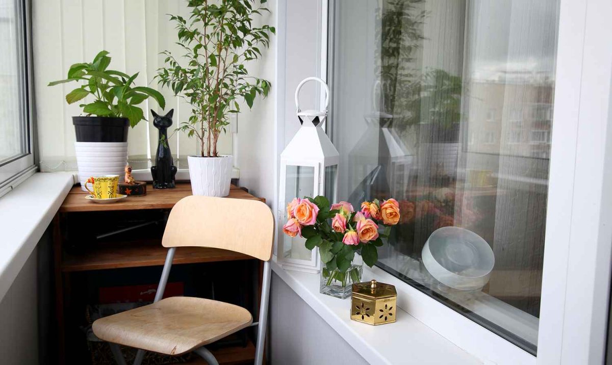 Декорация на подоконник