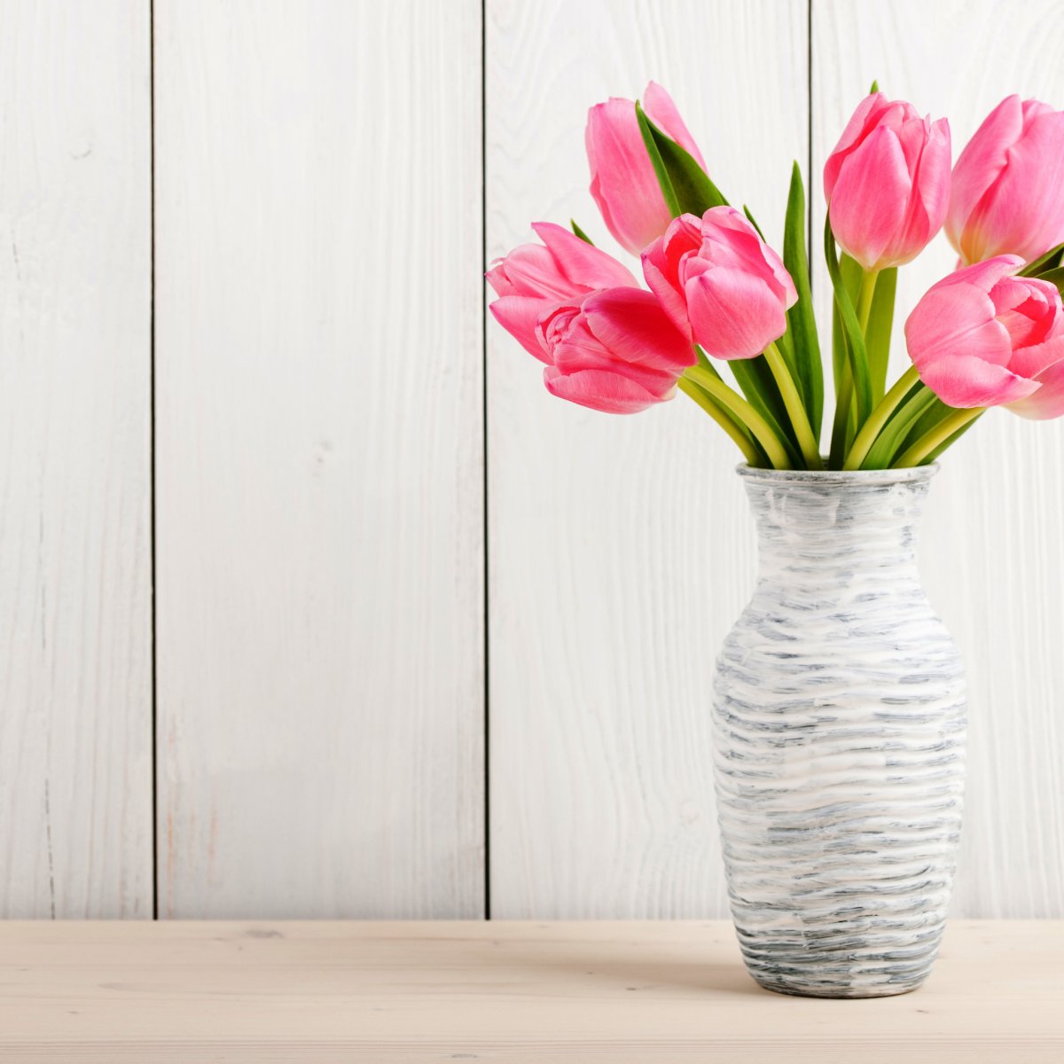 Ваза на столе