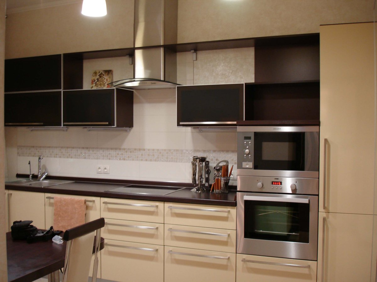 Кухонный гарнитур светлый верх темный низ