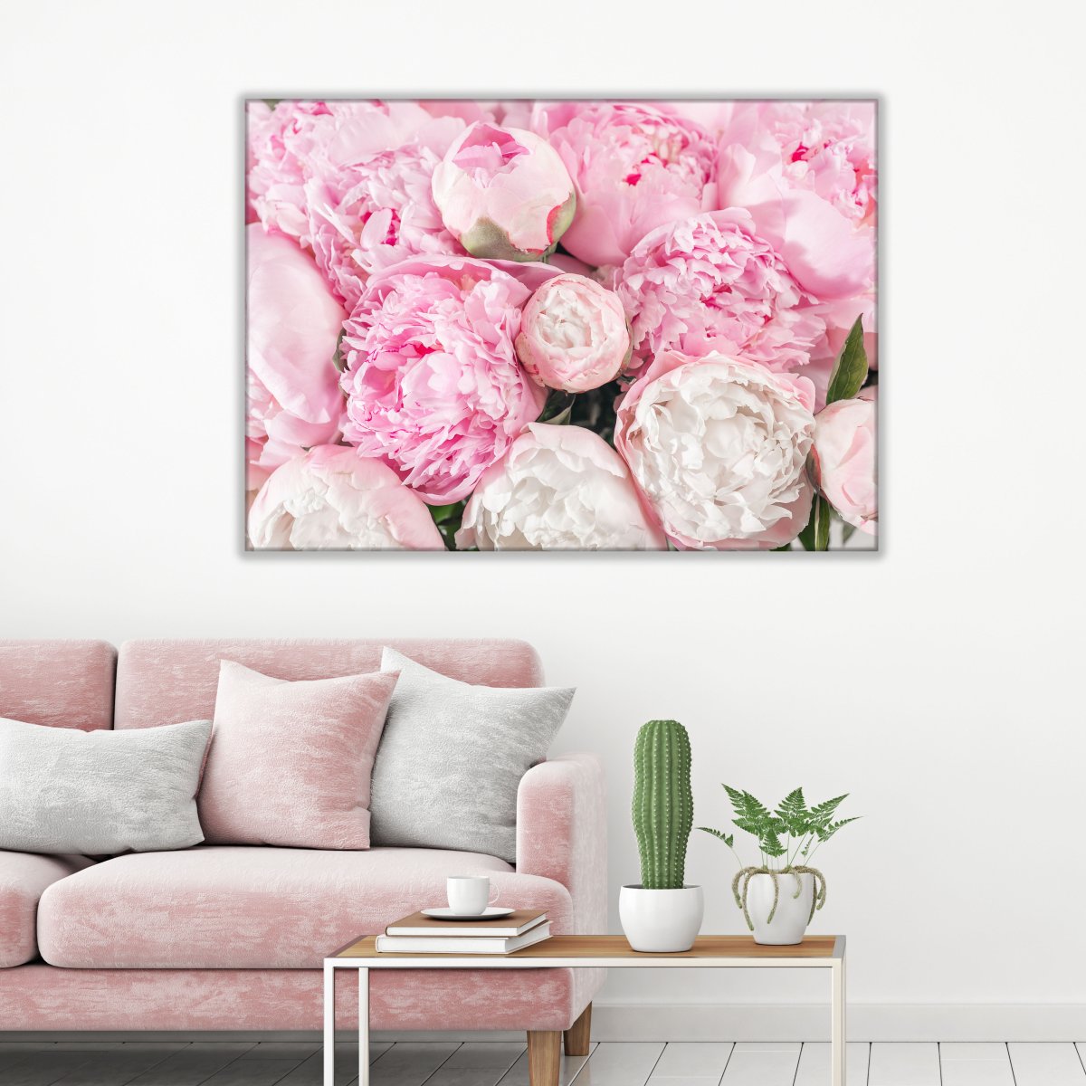 Пионы в интерьере гостиной