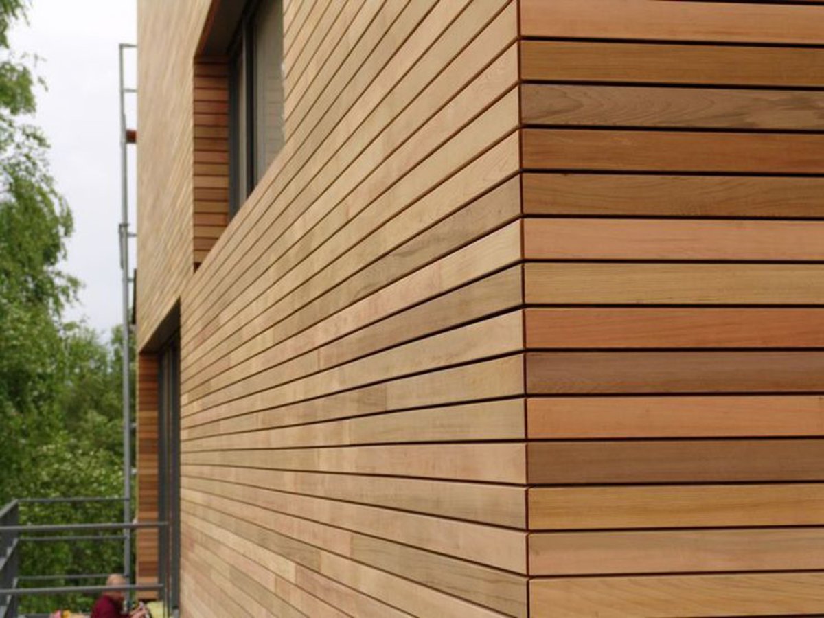Деревянная облицовка фасада