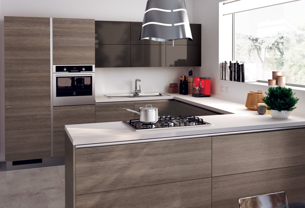 Кухня в алюминиевой рамке