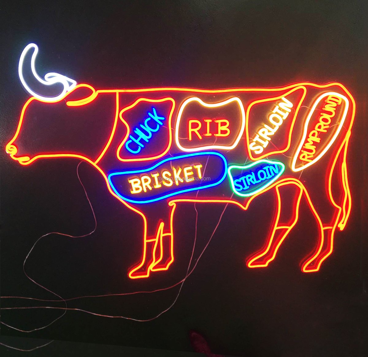 Неоновые надписи в интерьере