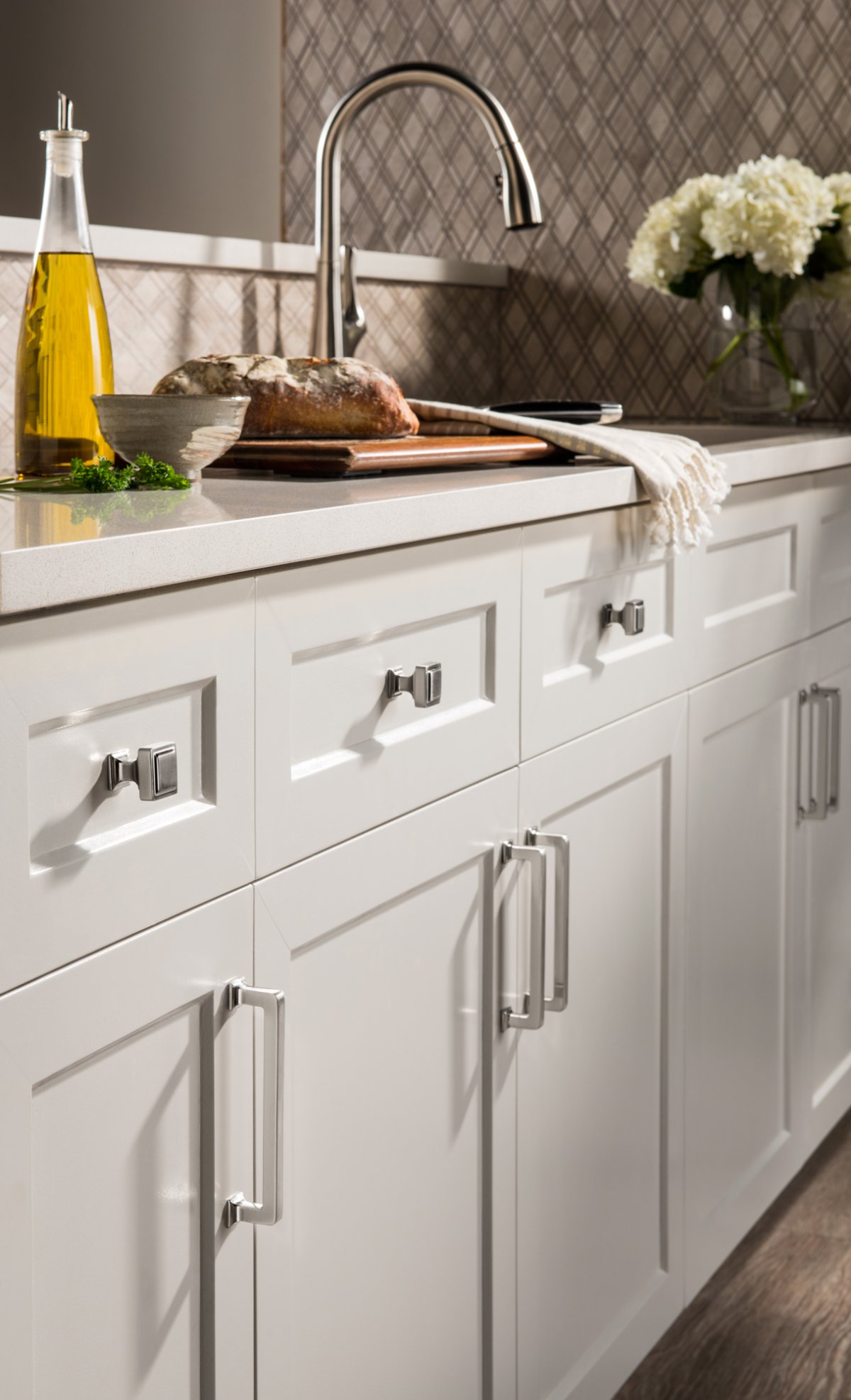 Кухня с ручками кнопками