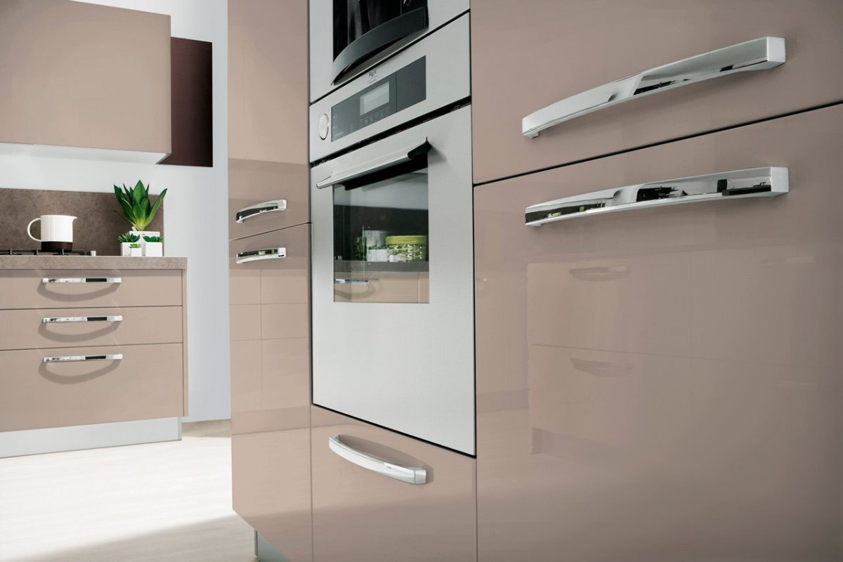 Кухни с дизайнерскими ручками