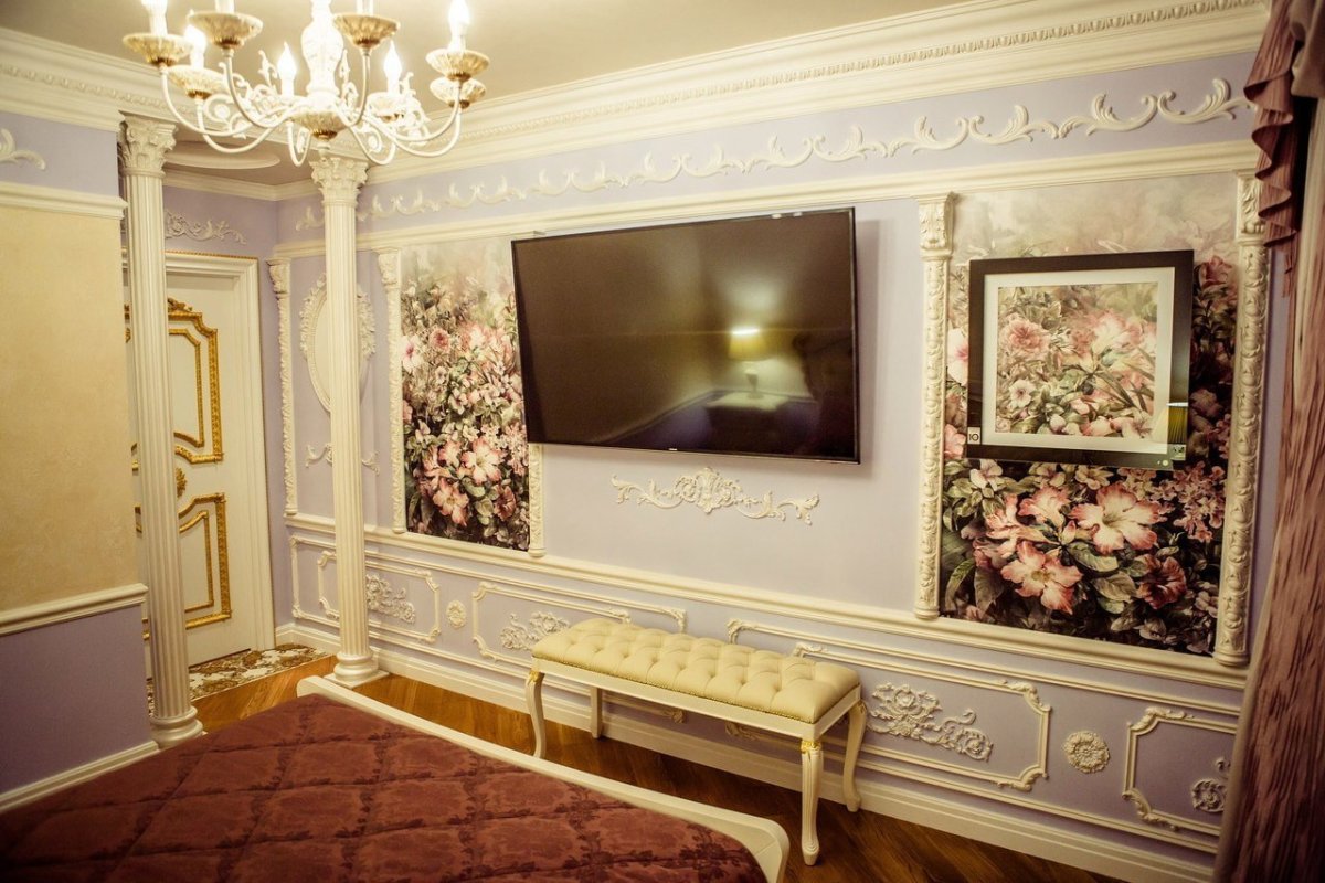 Лепнина на стенах в интерьере