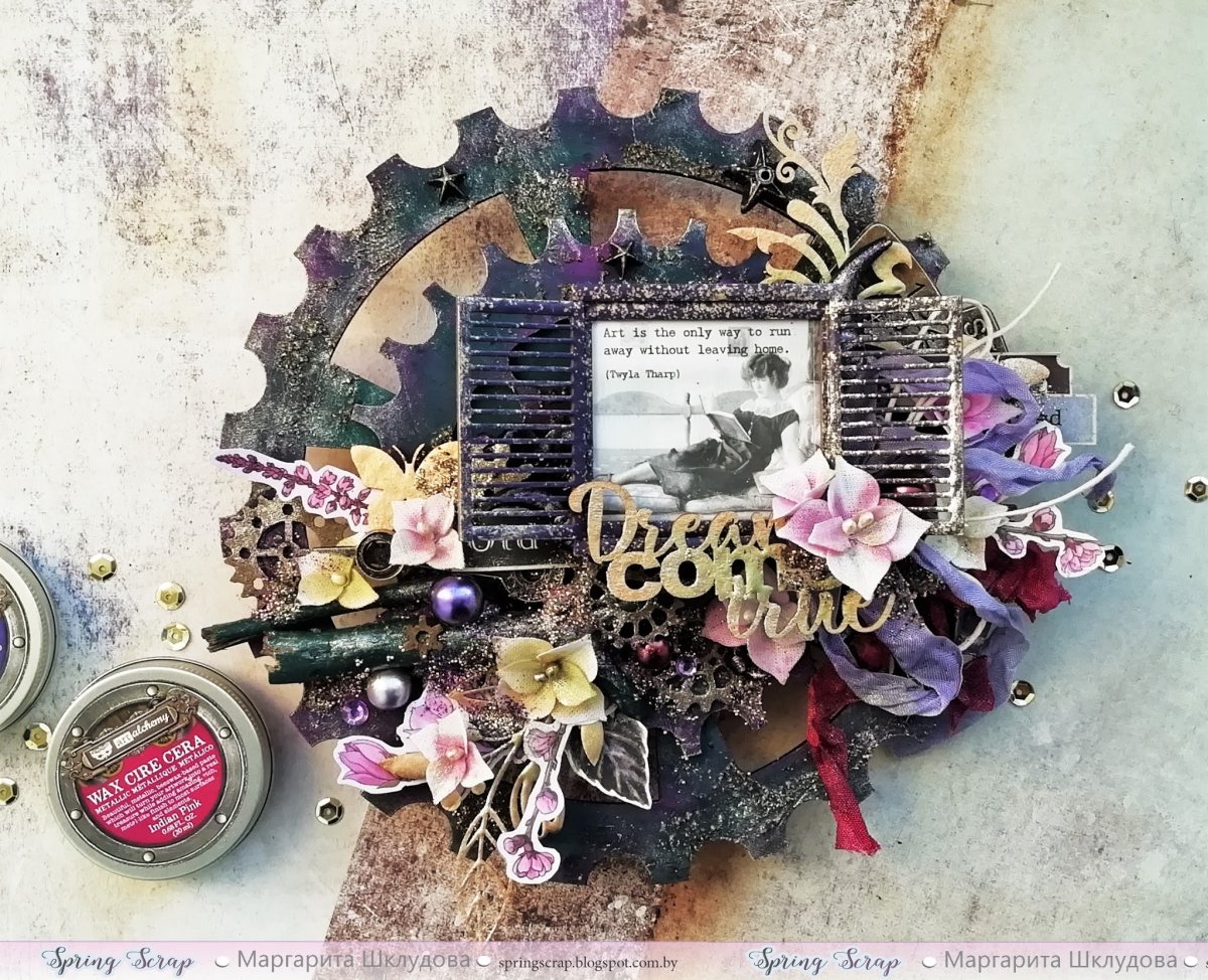 Панно из часовых деталей