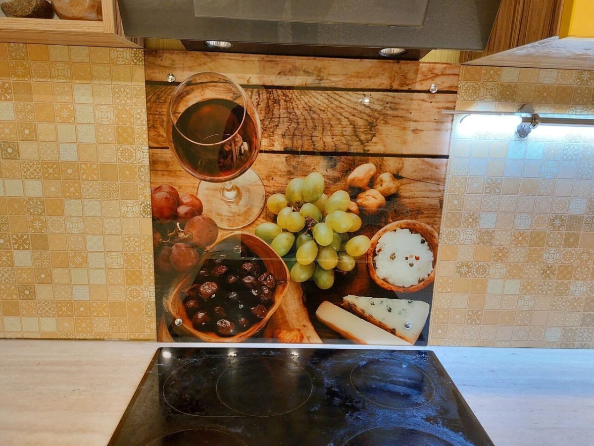 Панно из винных пробок