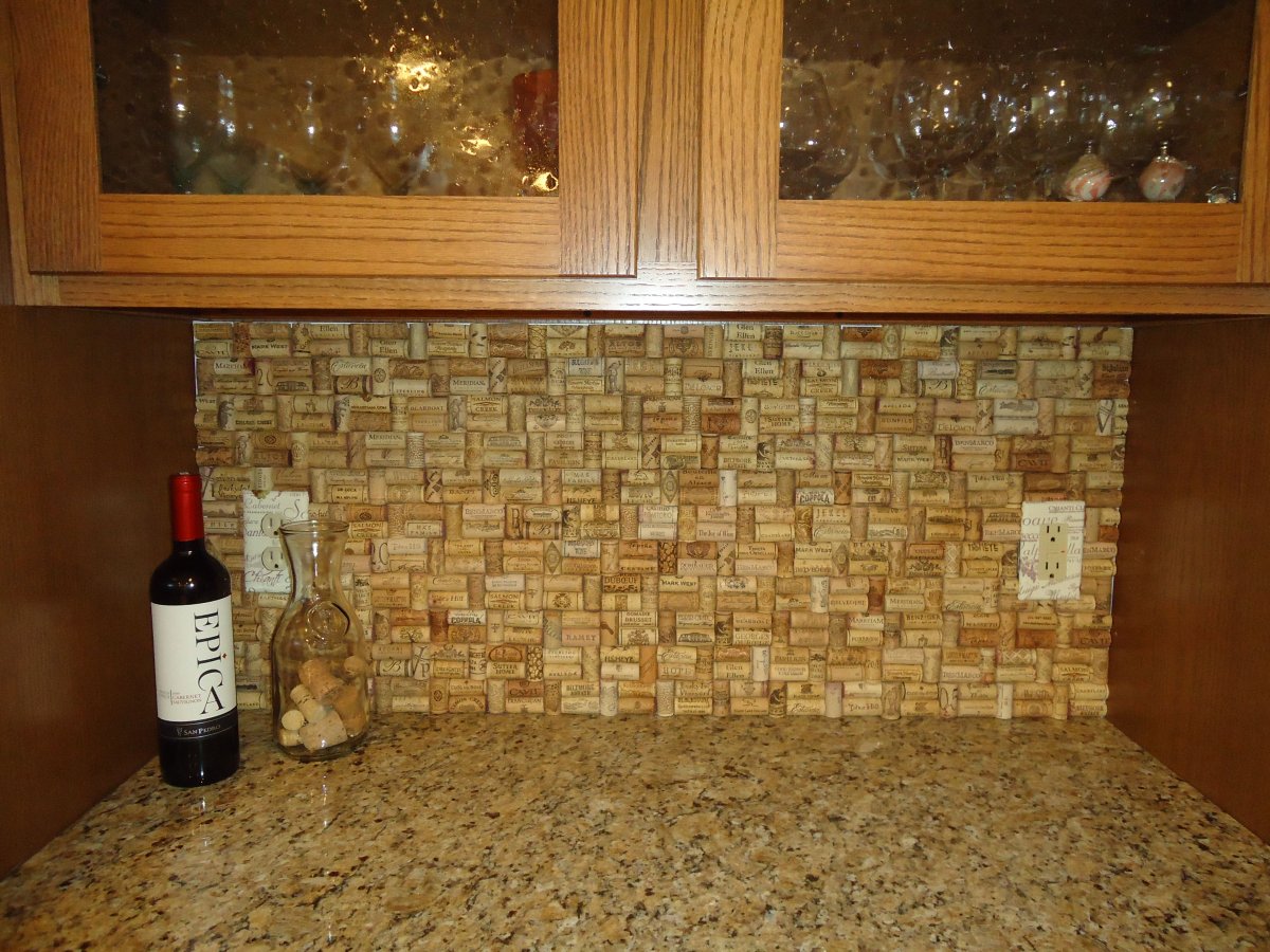 Фартук из пробок от вина