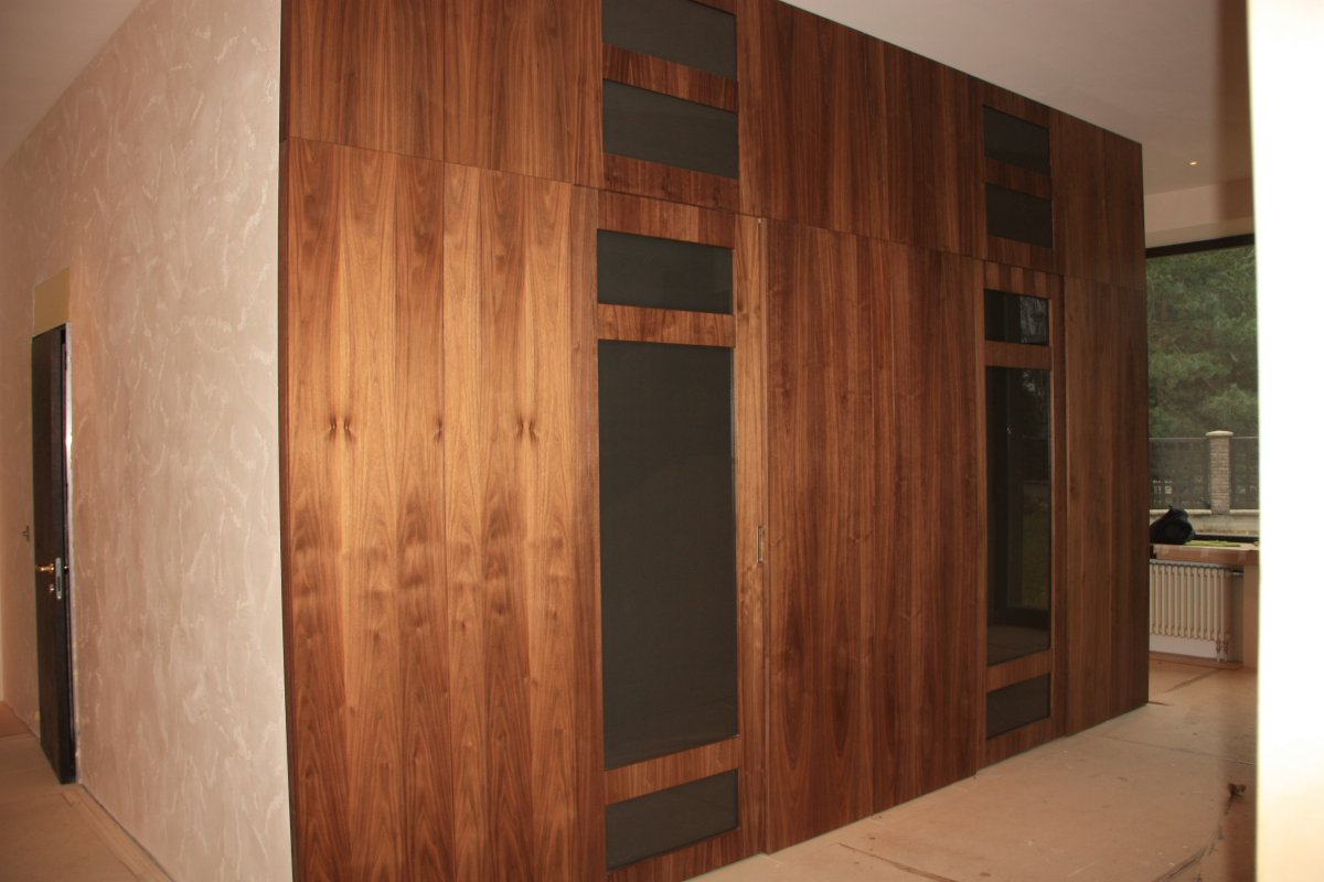 Деревянные стеновые панели для холла