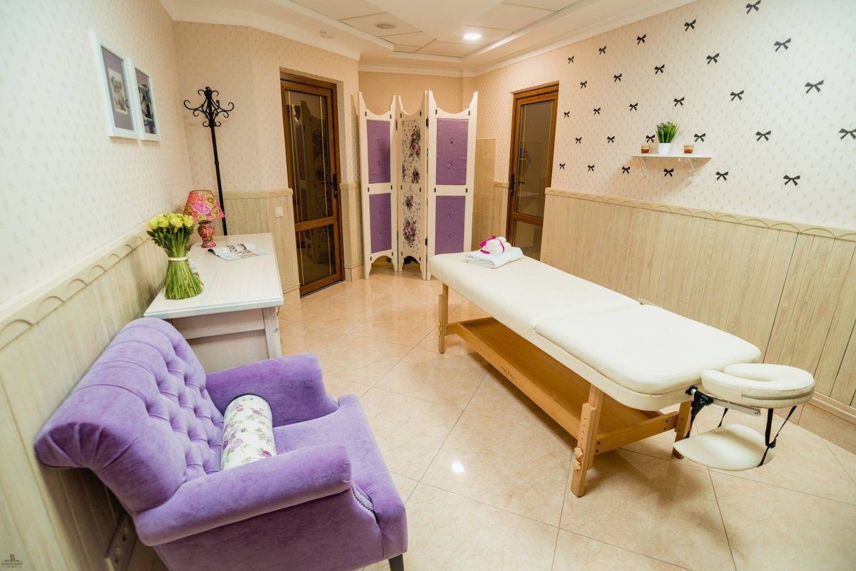 Кабинет массажа в салоне красоты