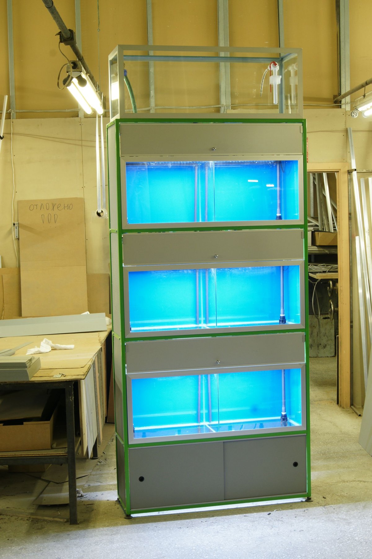 Стеллаж под аквариум