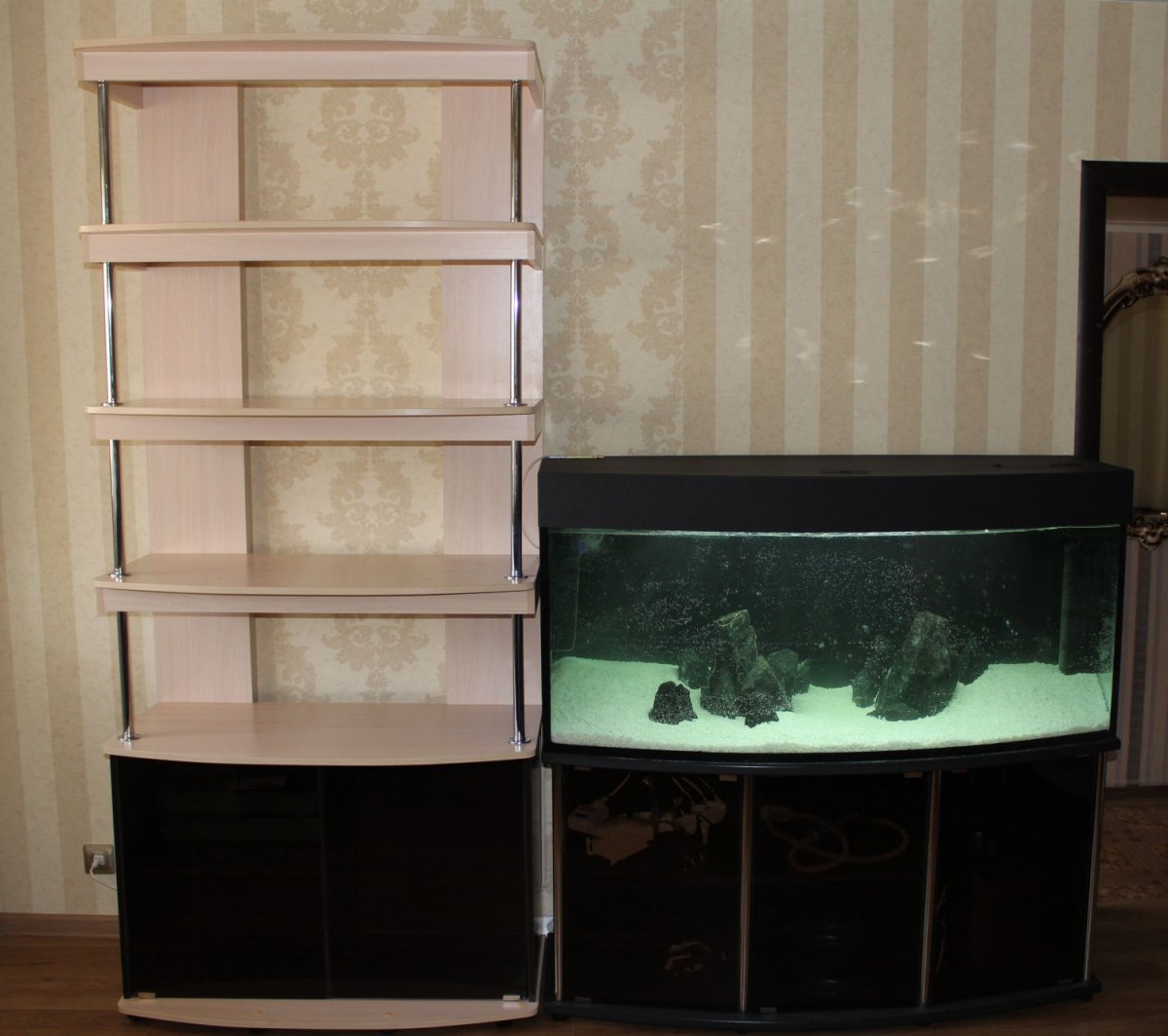 Стеллаж из аквариумов