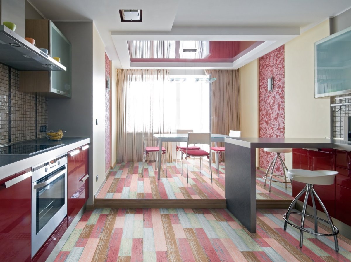 Кухня на подиуме в студии