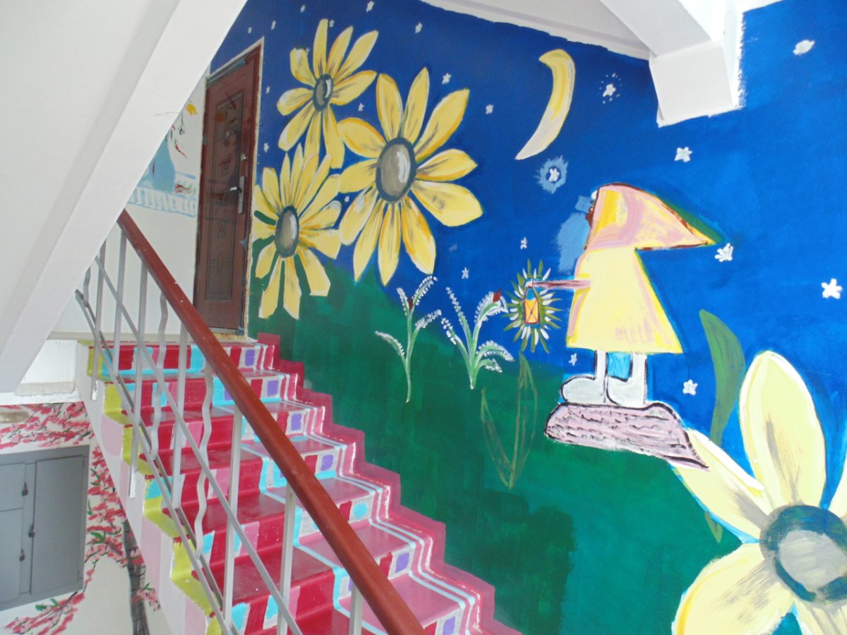 Луис Барраган желтый дом