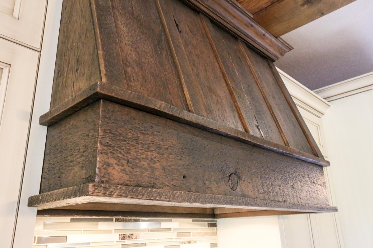 Вытяжка из дерева