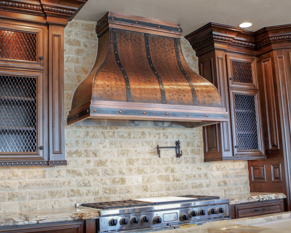 Вытяжка для кухни под старину