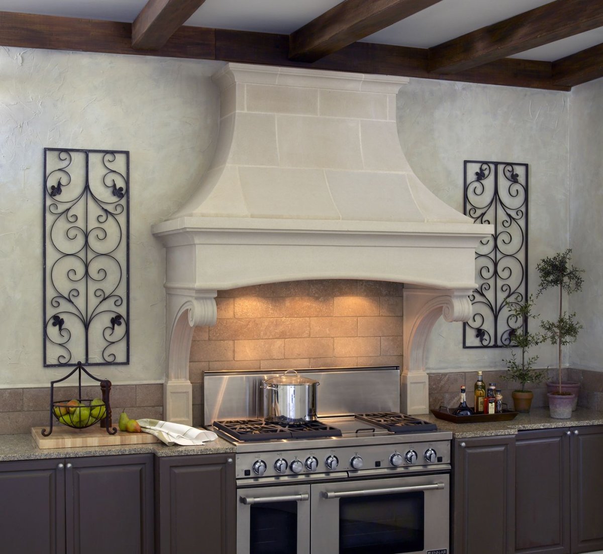 Кухонная вытяжка из камня