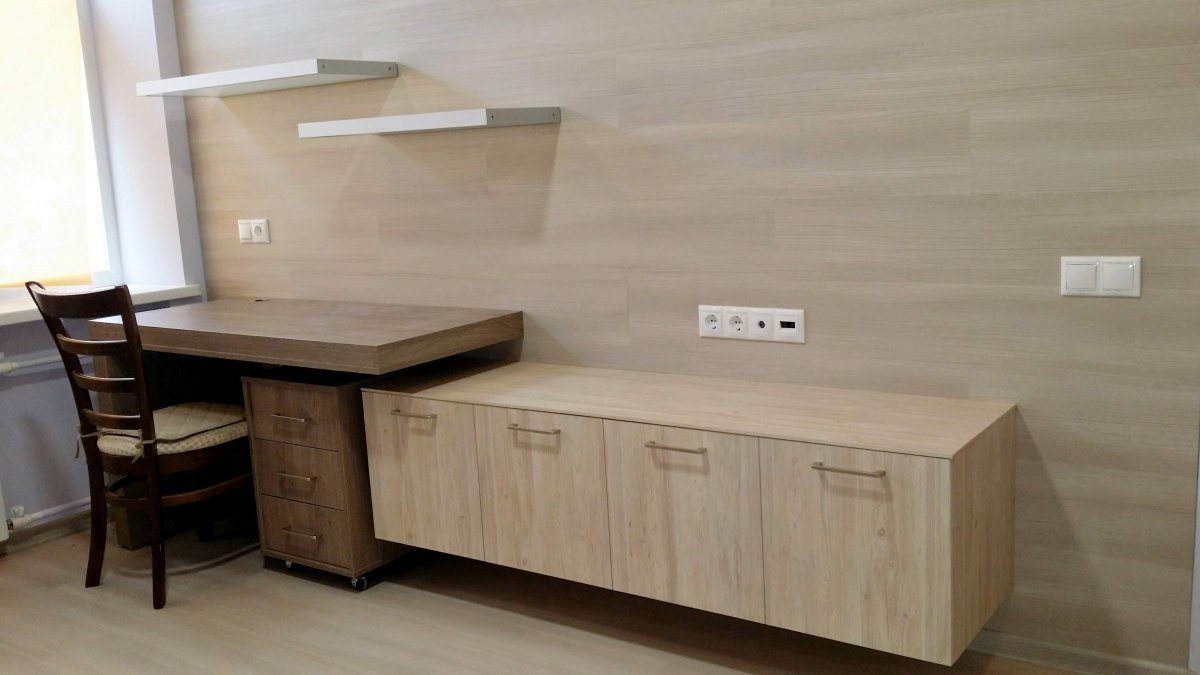 Стол цельноламельный лофт