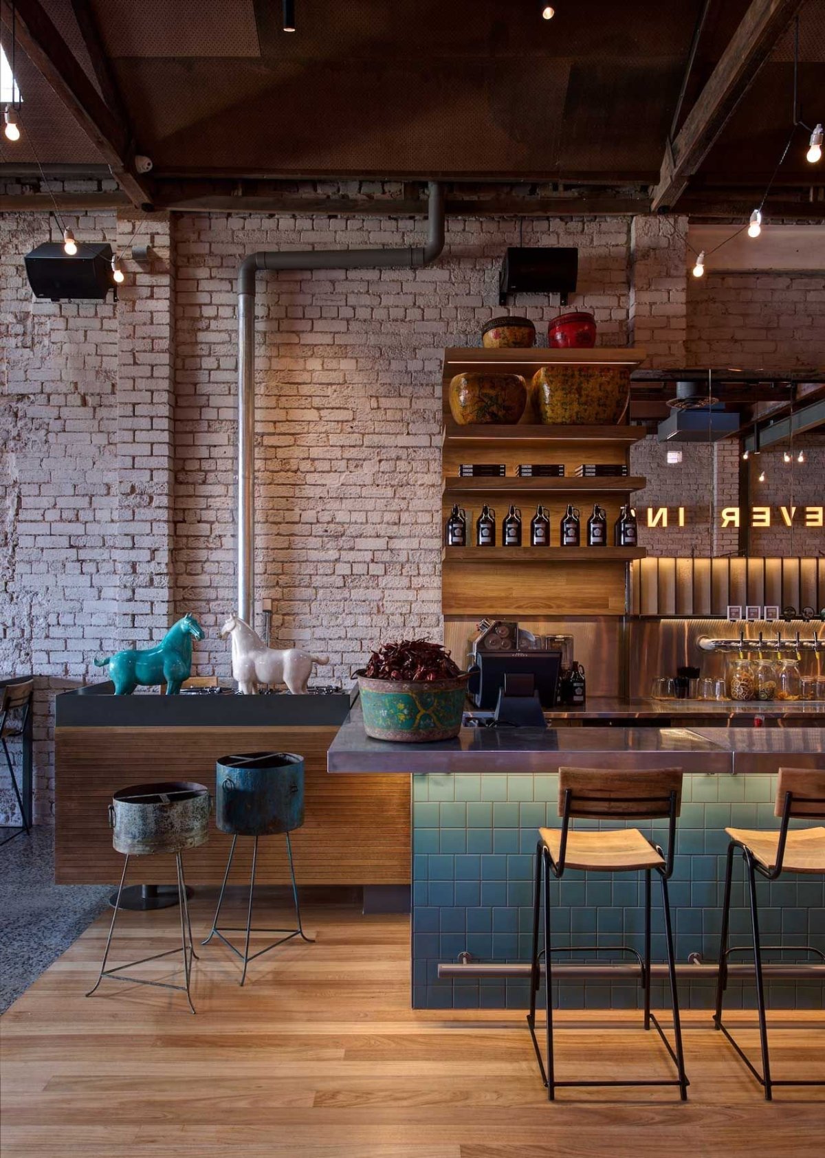 Кухня кафе в стиле лофт