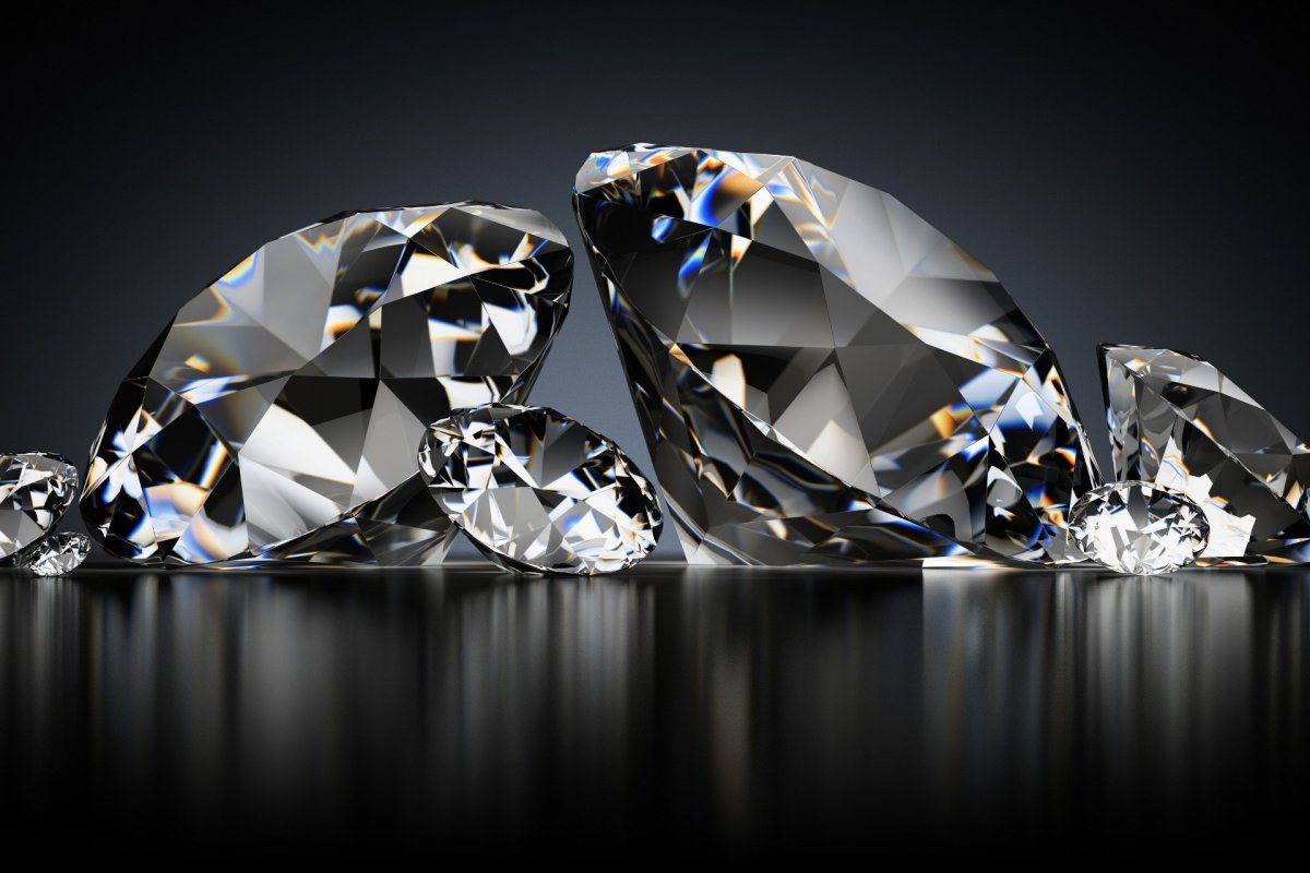 Сапфир, чёрный бриллиант, Алмаз