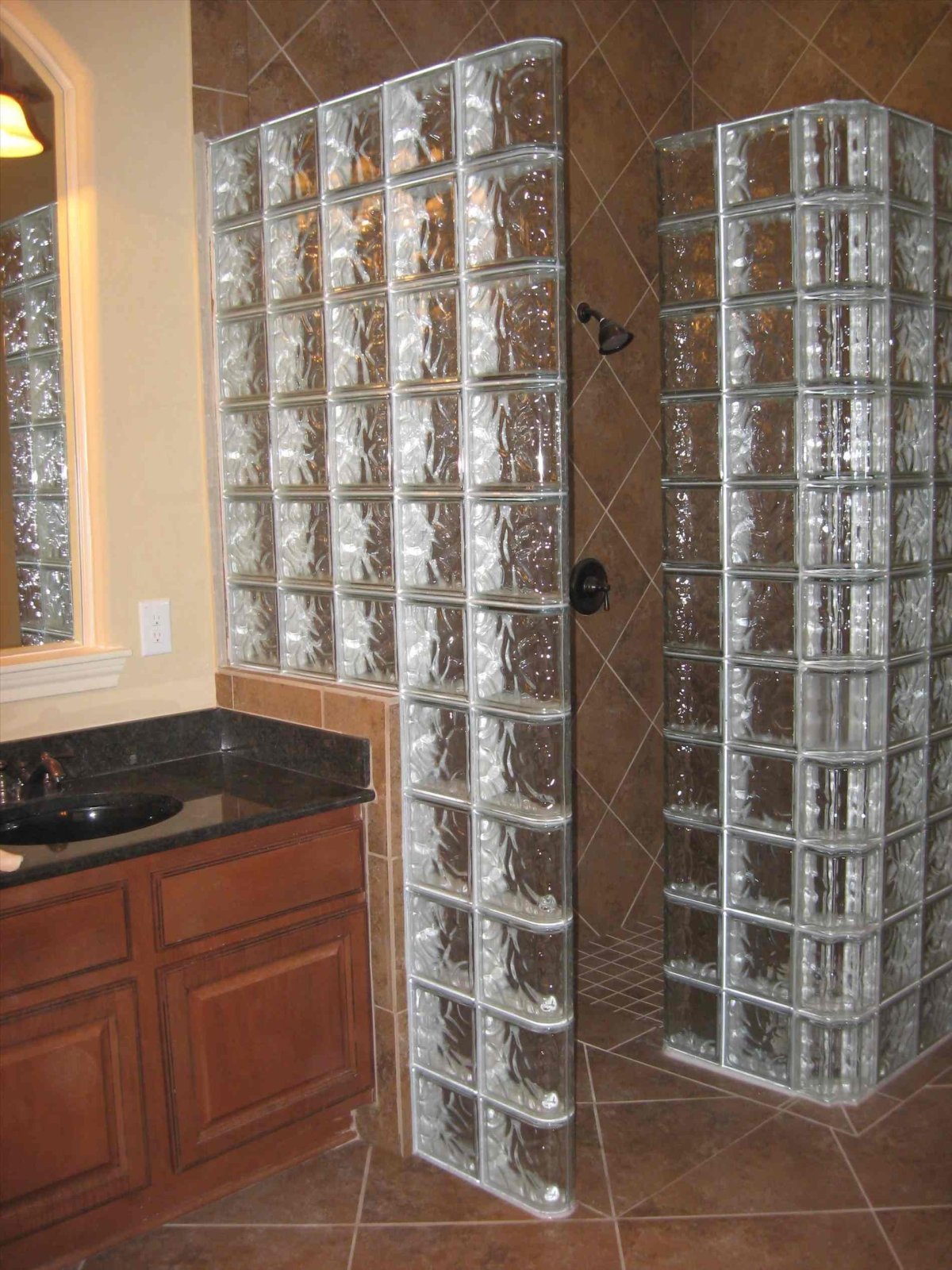 Ванная комната из стеклоблоков