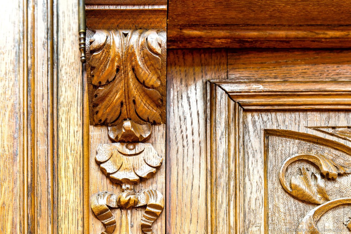 Кухня резная из массива