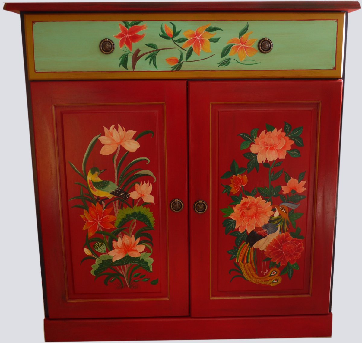 Декоративная живопись на мебели