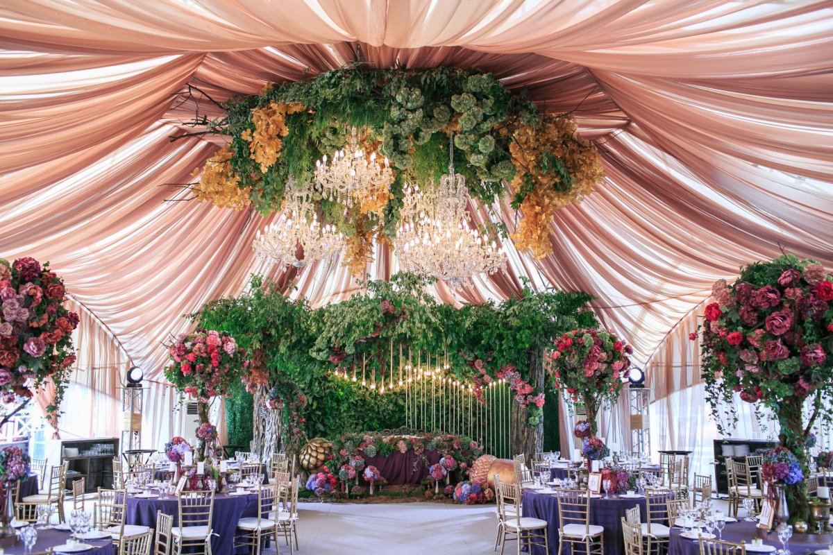 Шикарный свадебный шатер
