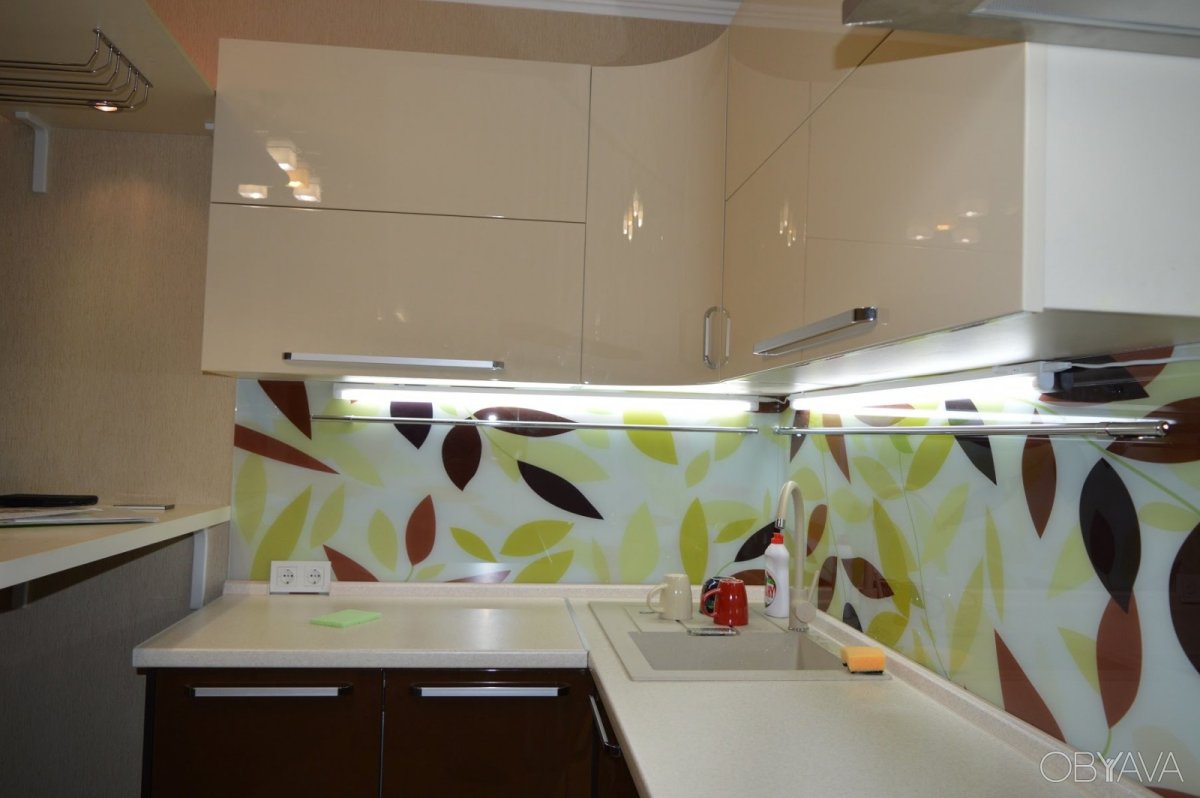 Матовый стеклянный фартук