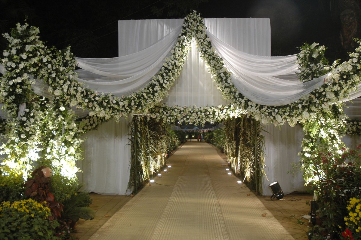 Украсить шатер