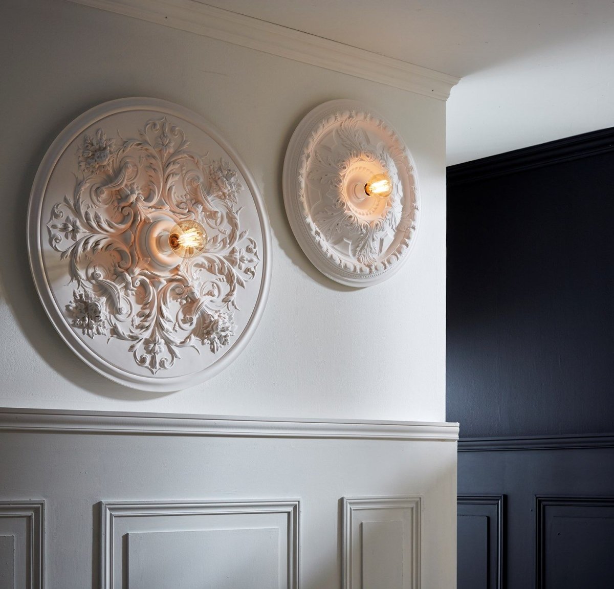 Розетка потолочная r4017