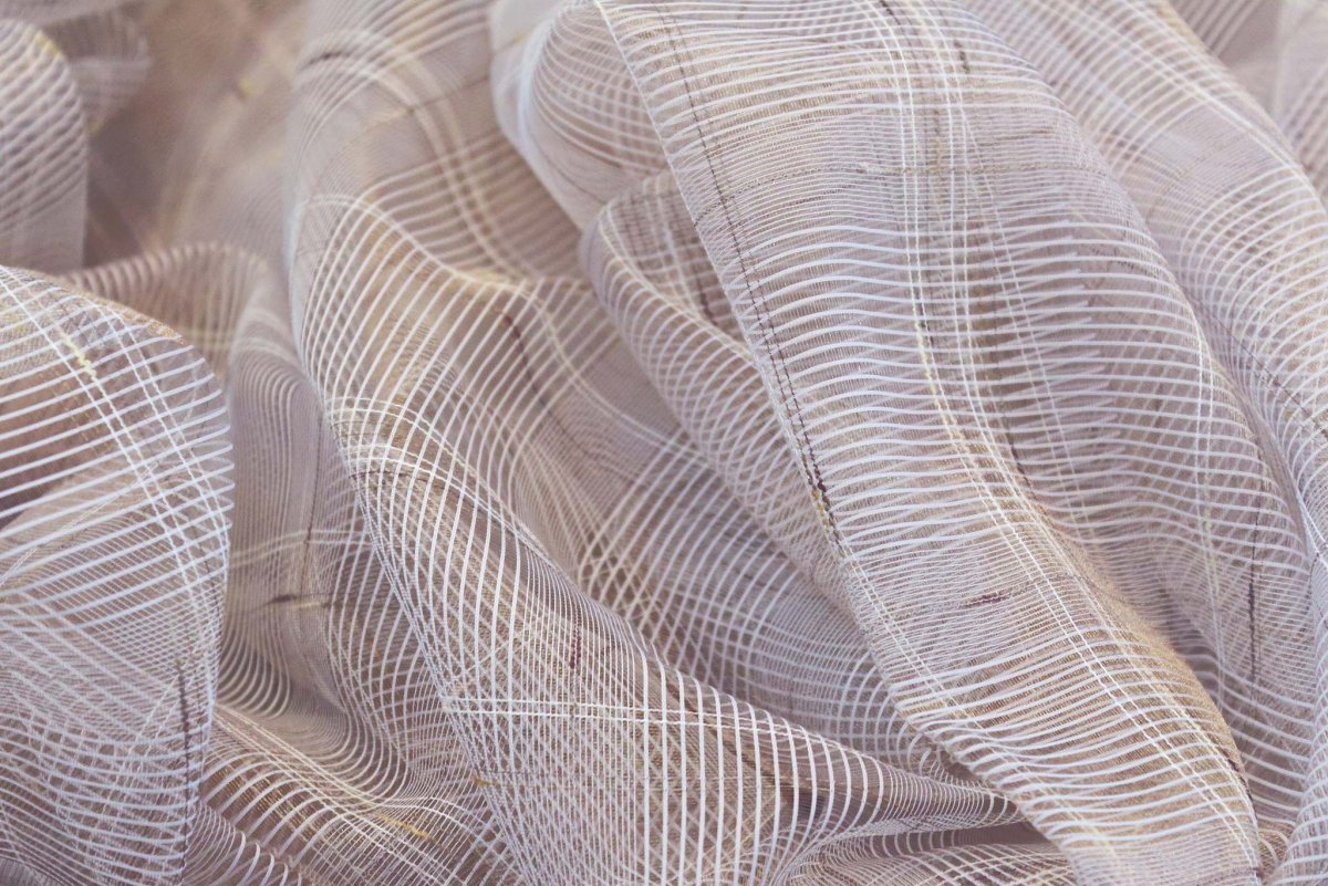 Голубая тюль