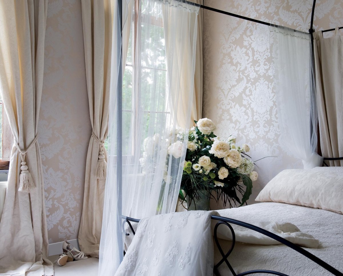 Шторы с вензелями