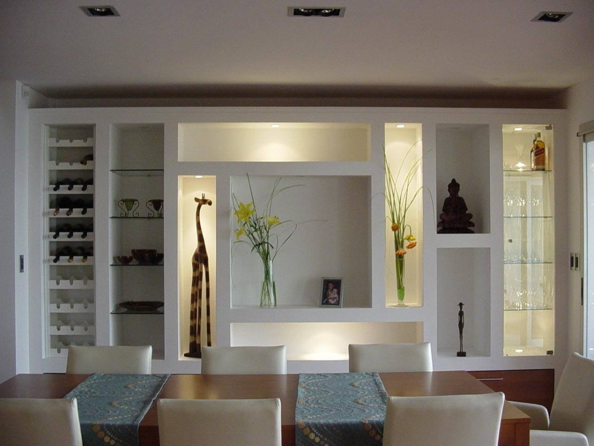 Встроенная кладовка на кухне