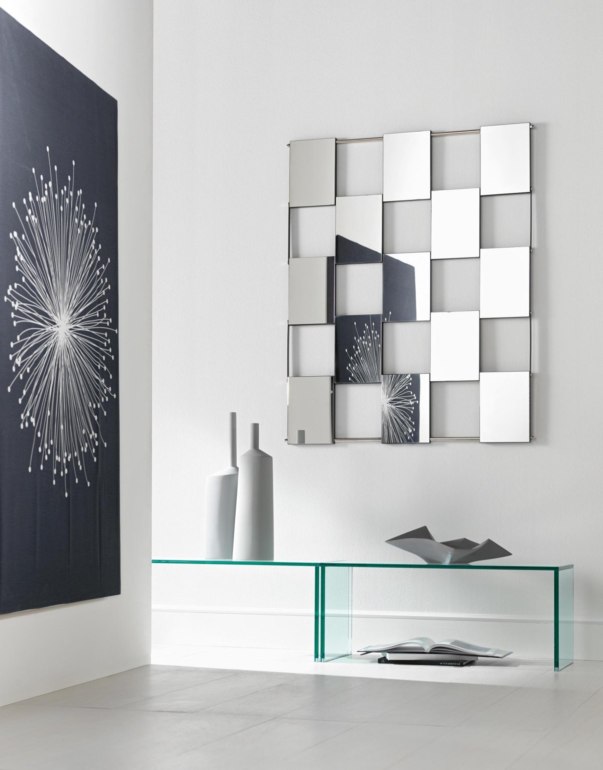 Интерьерные зеркала на стену