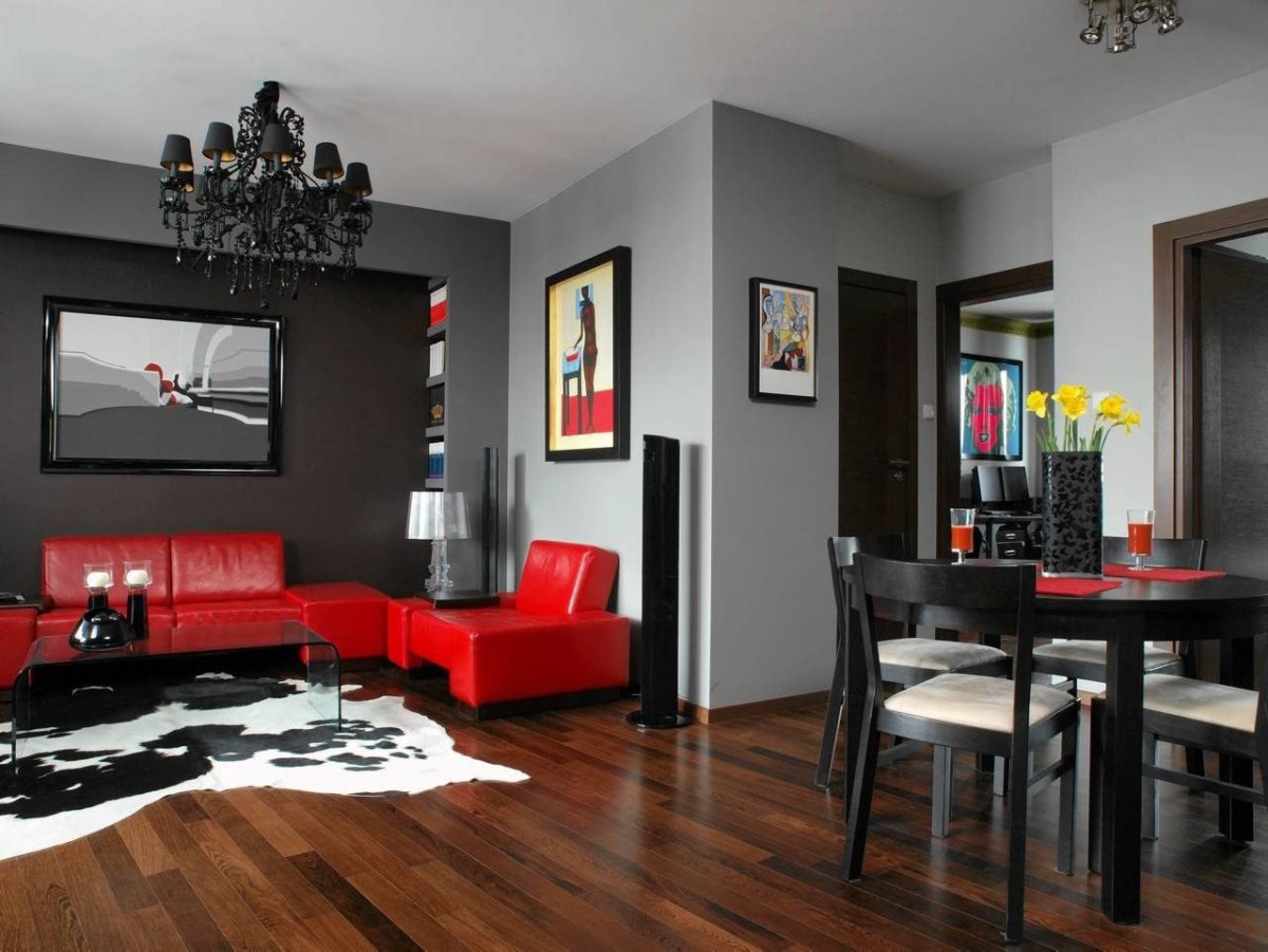 Комната с красным диваном