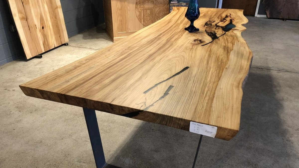 Дизайнерские столы из массива