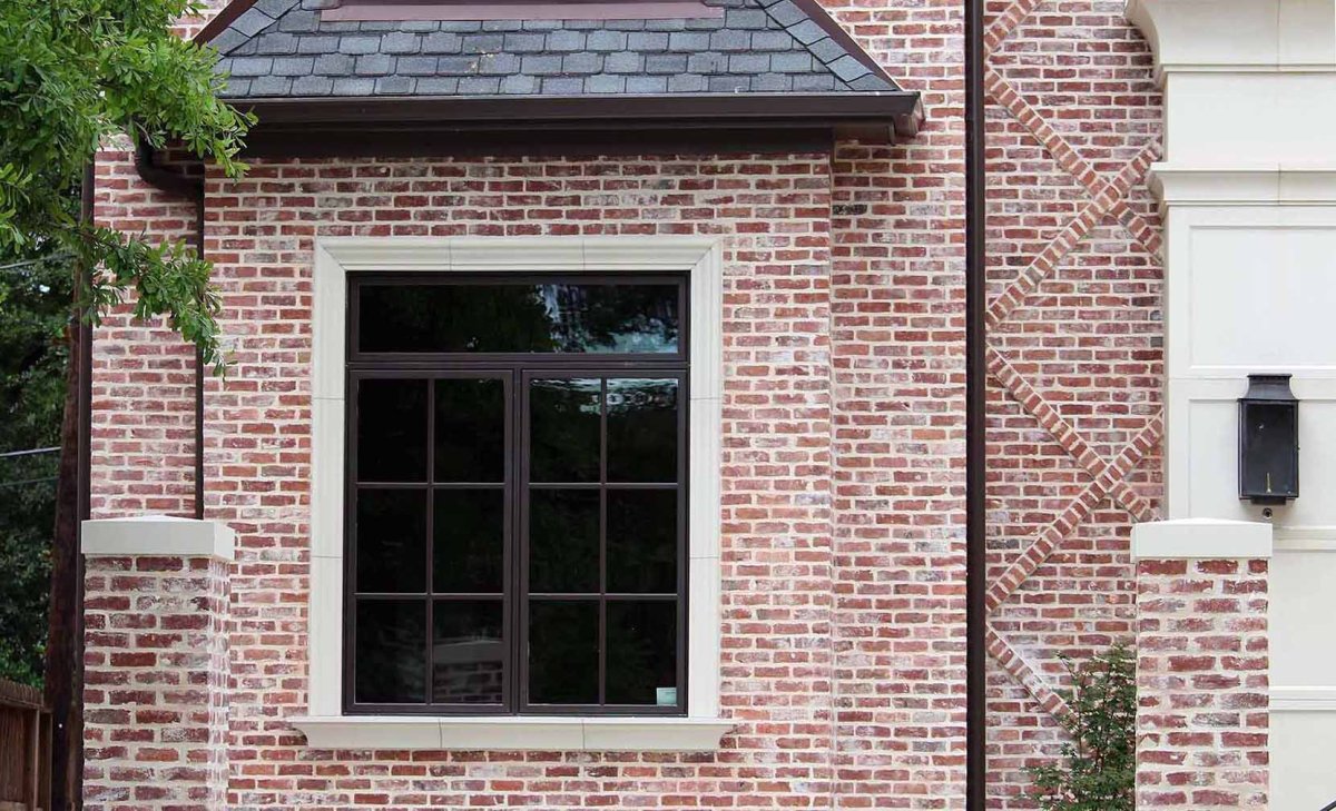 Крашеный кирпич фасад