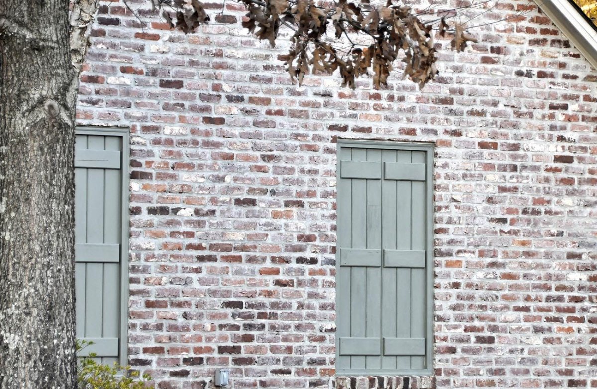 Крашеный кирпич фасад