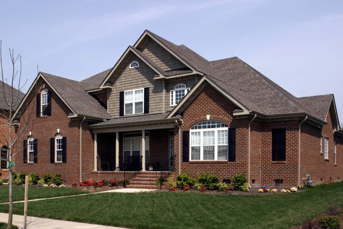 Крашеный кирпич фасад