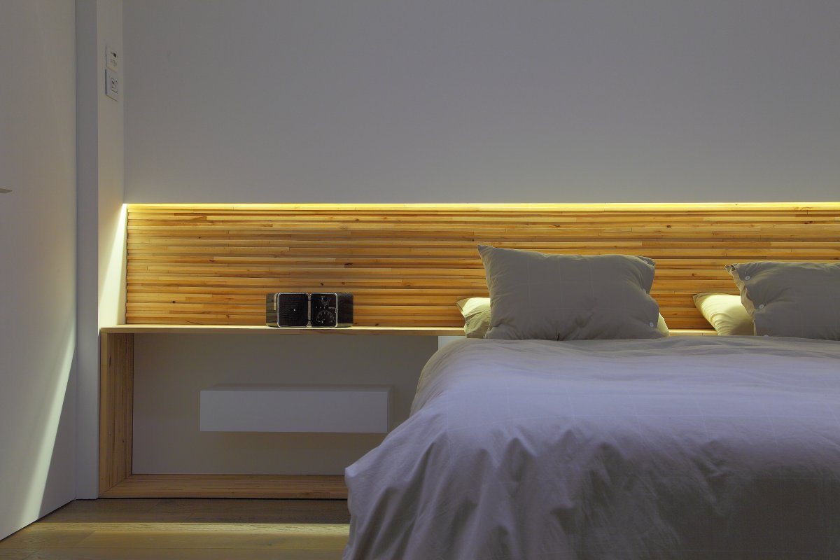 Отделка стен в спальне