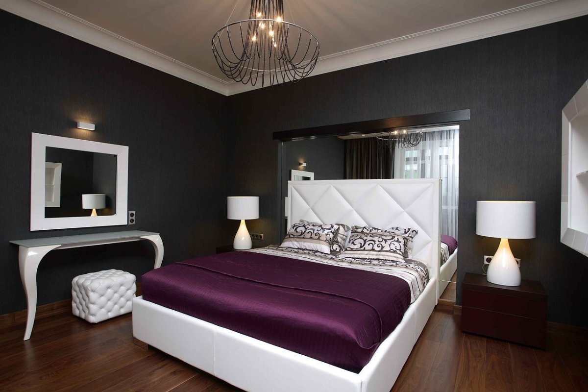 Черная кровать в интерьере