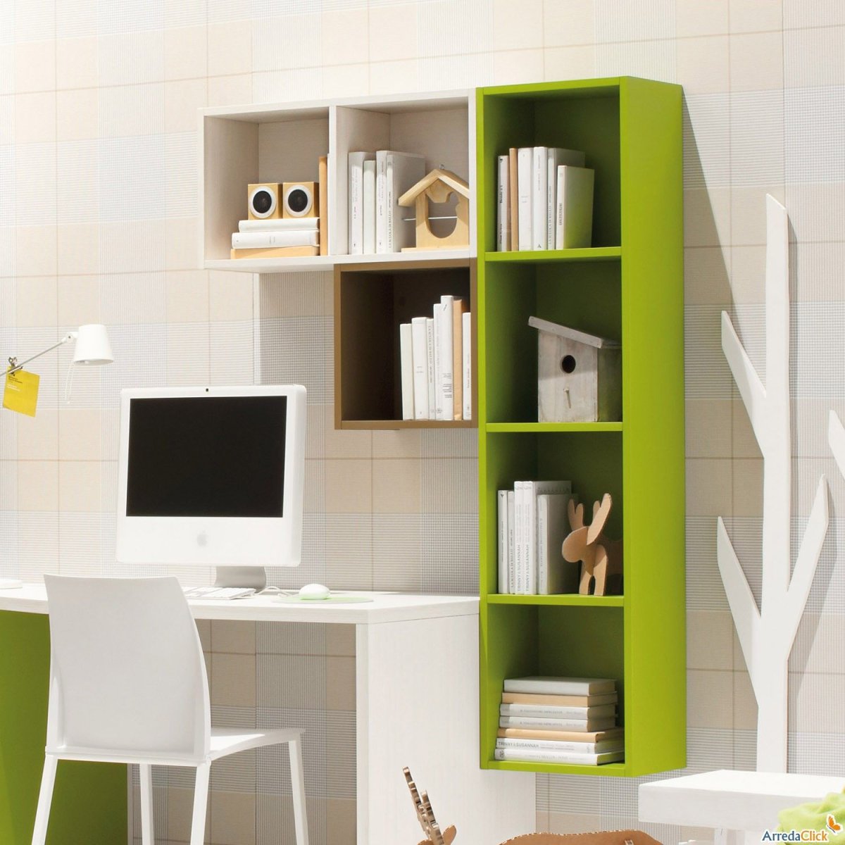 Компьютерный стол белый с открытыми полками кубиками геометрия