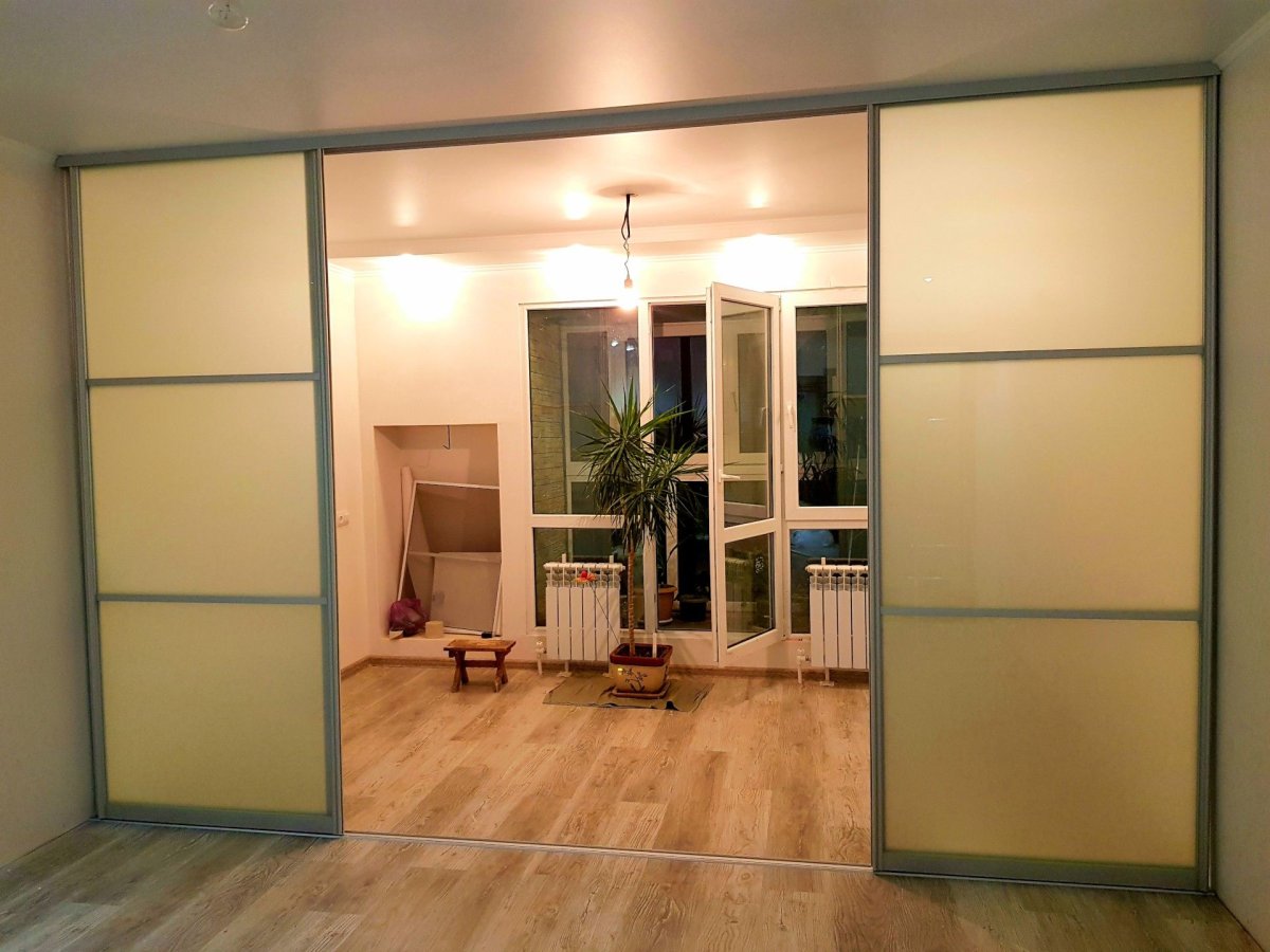 Волховец раздвижные перегородки матовое стекло