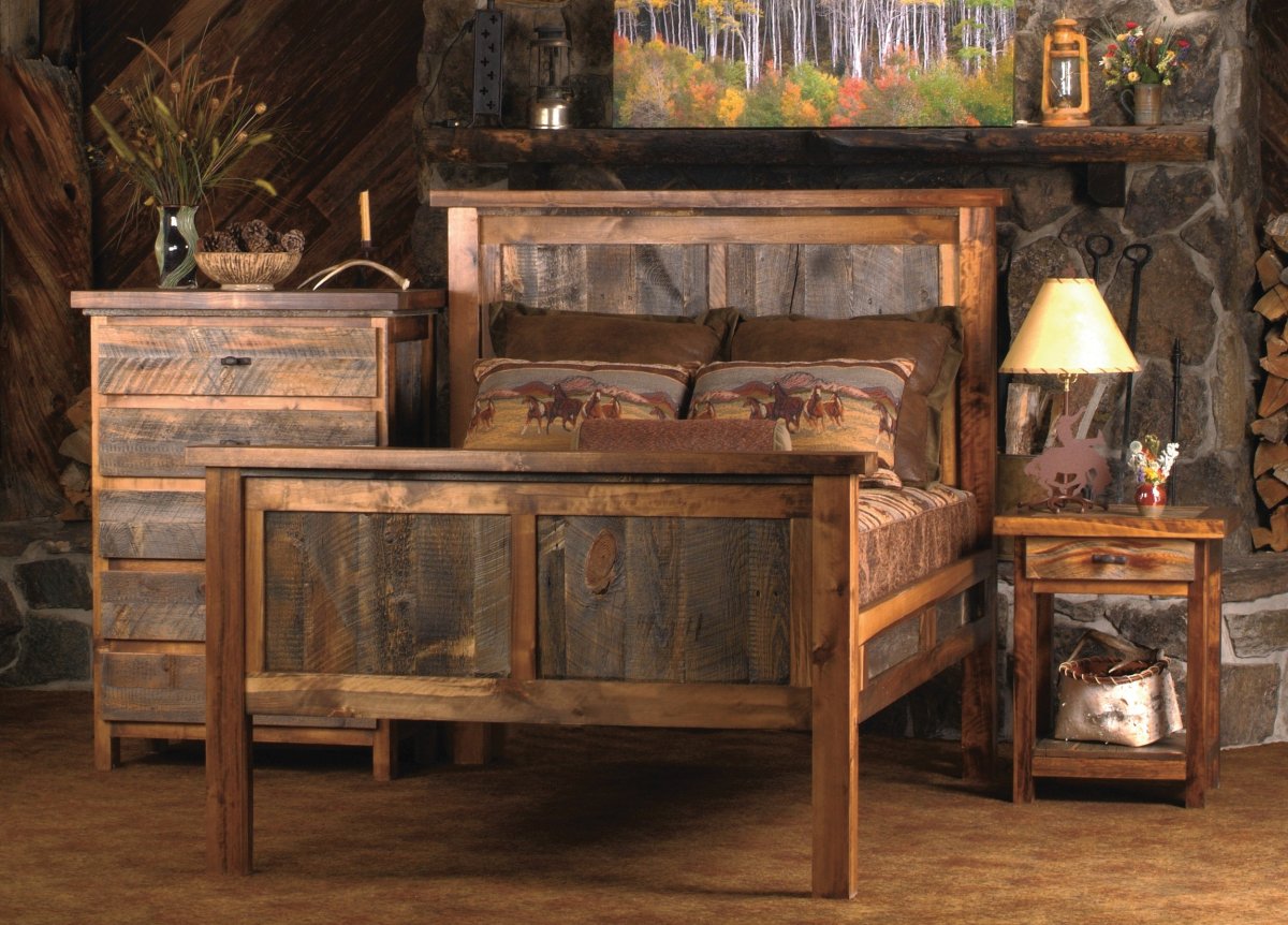 Состаренная мебель из дерева