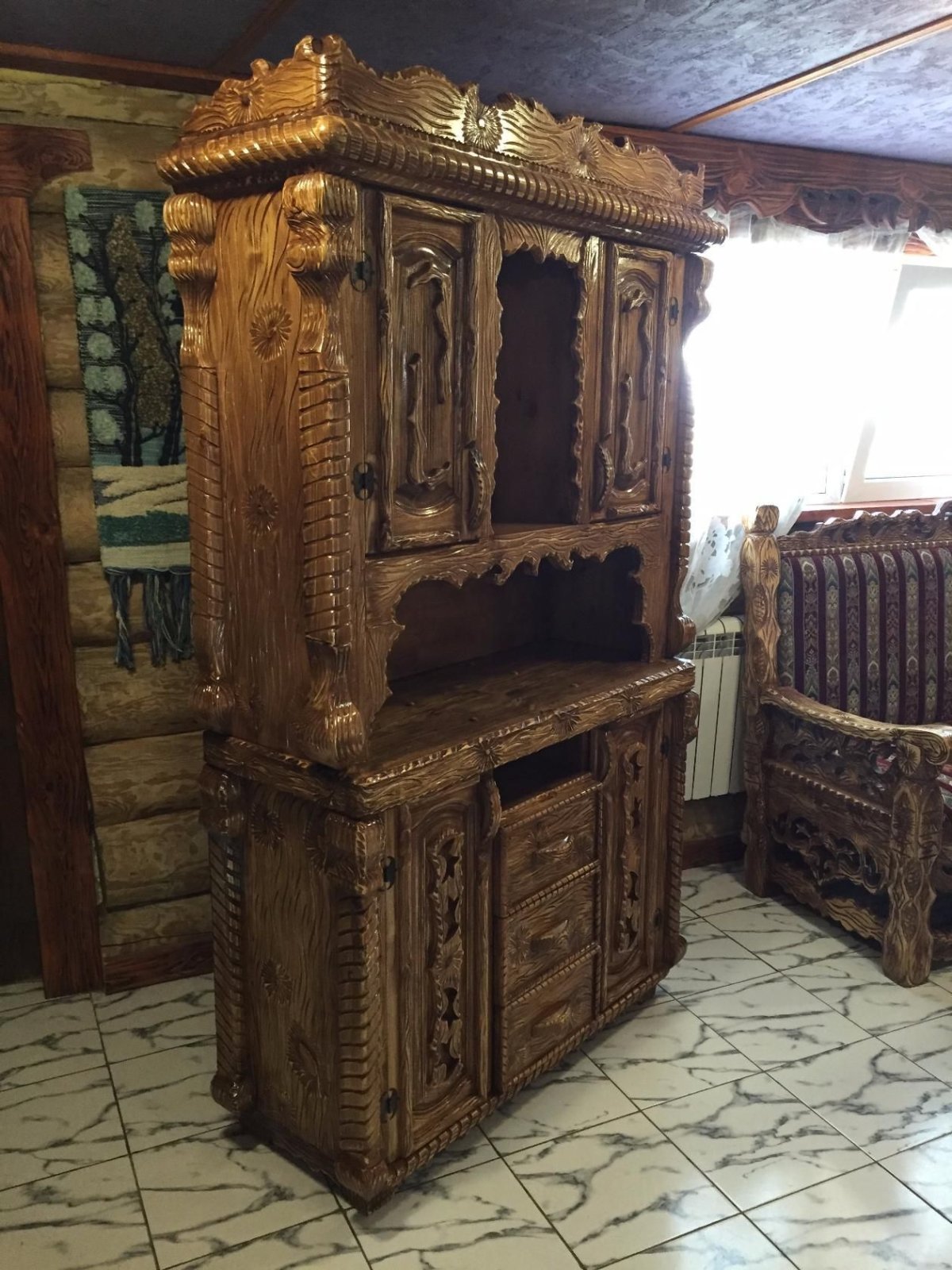 Шкафы под старину из дерева