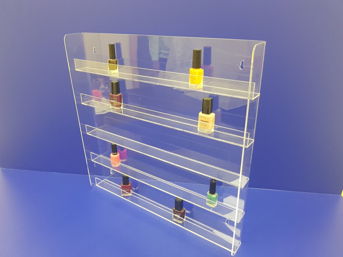 Прозрачные полки из оргстекла