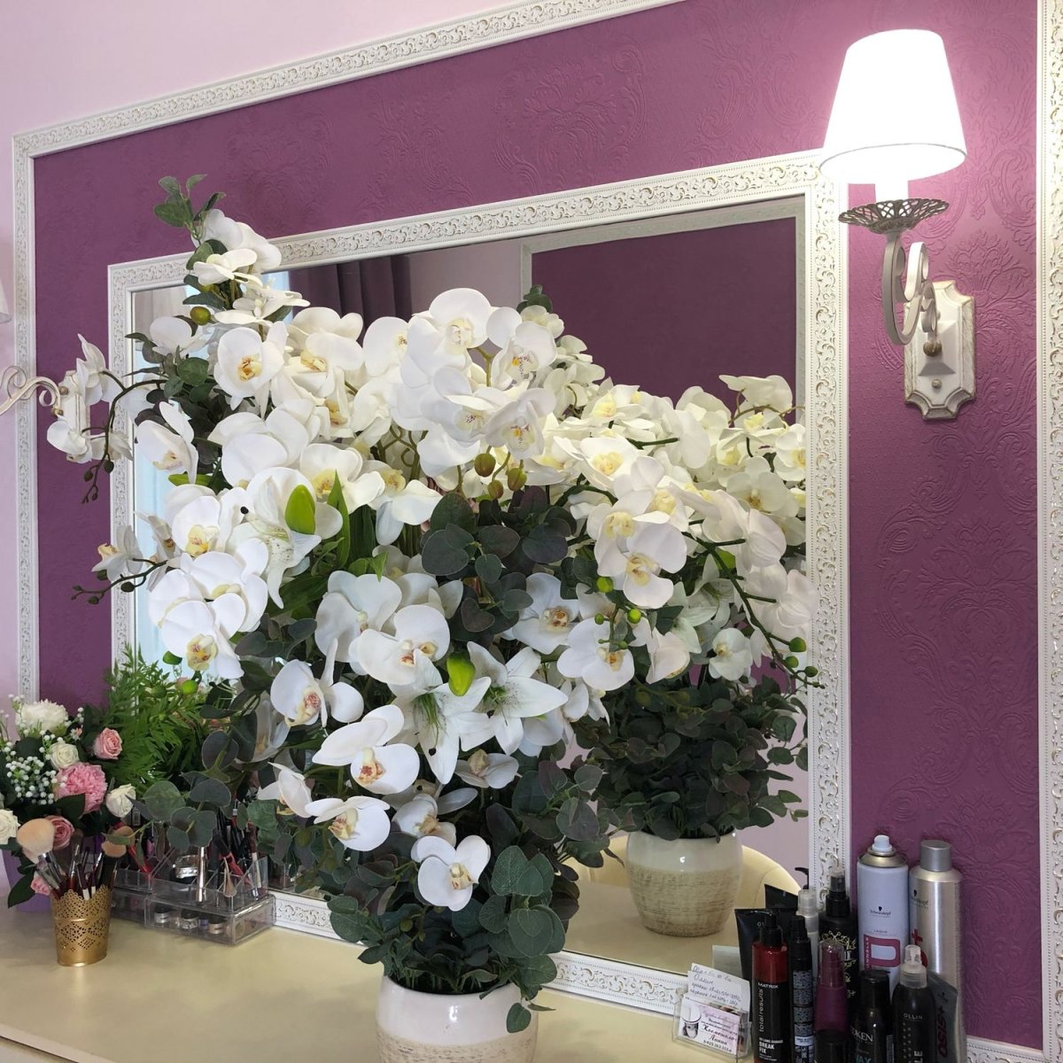 Орхидея фаленопсис белая композиция